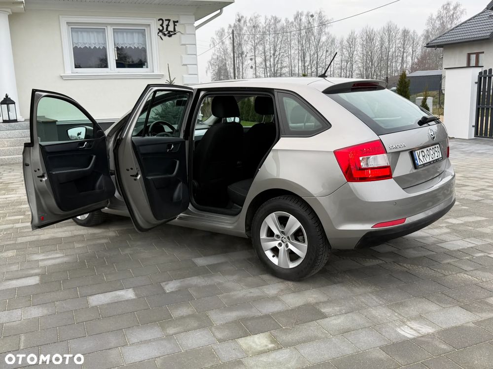 Skoda RAPID Spb 1.2 TSI Style - 11