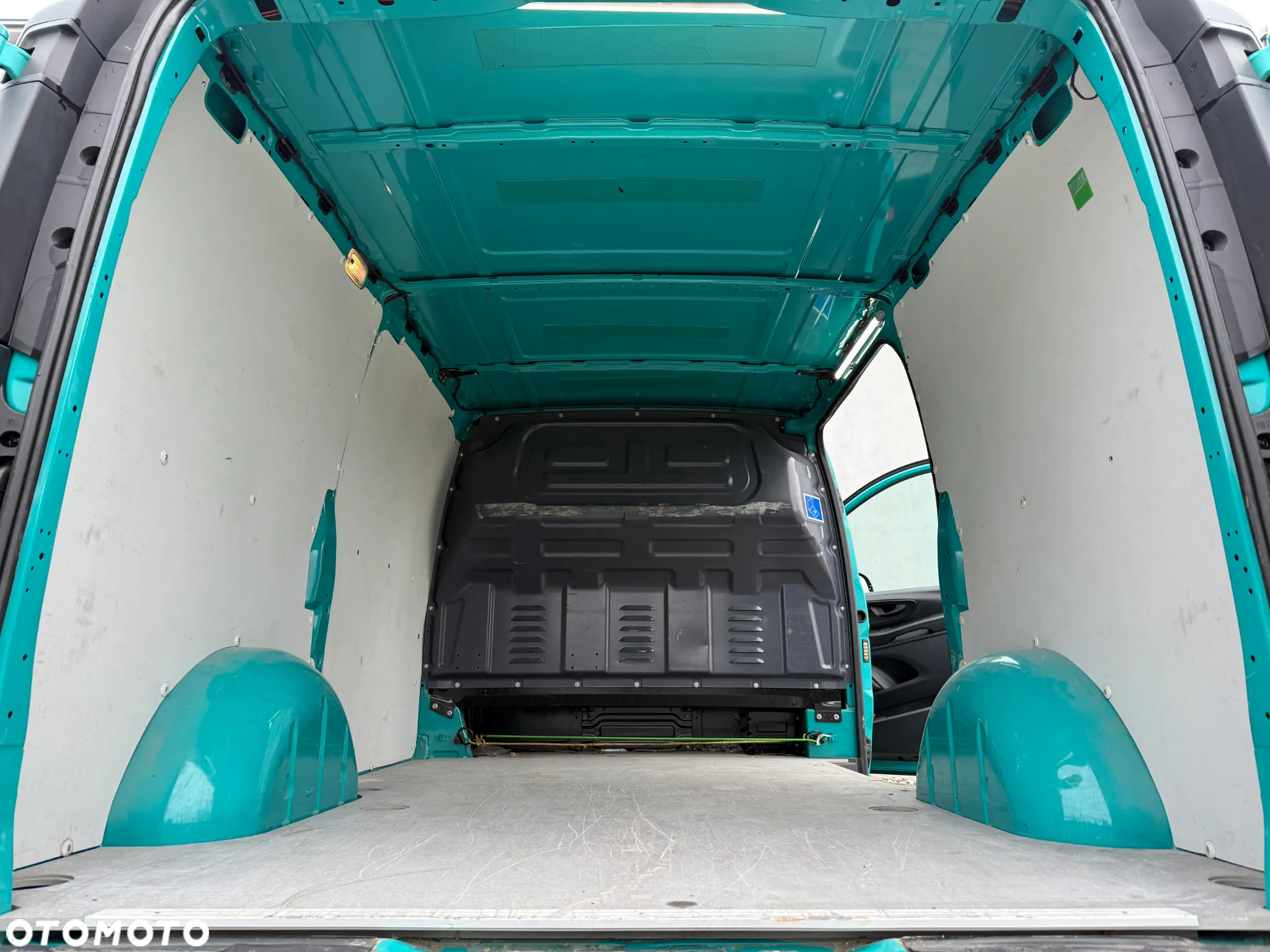 Mercedes-Benz Vito - 11