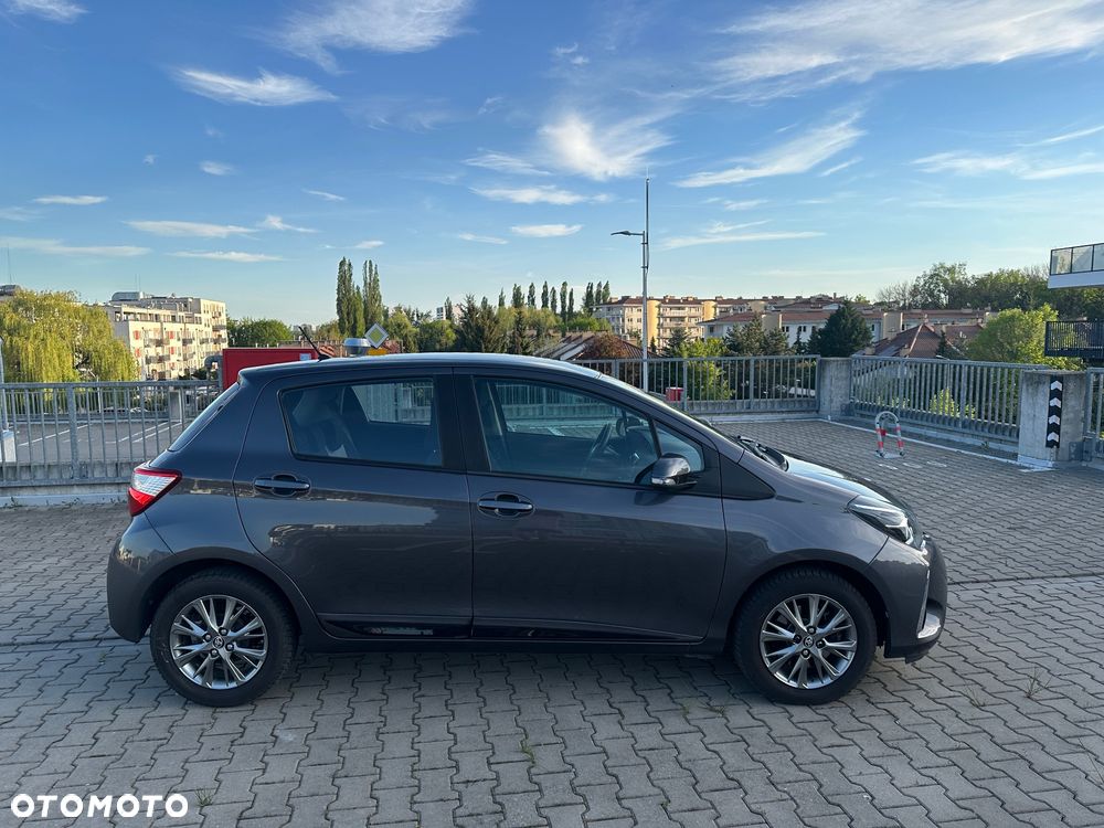 Toyota Yaris 1.5 Premium - 5