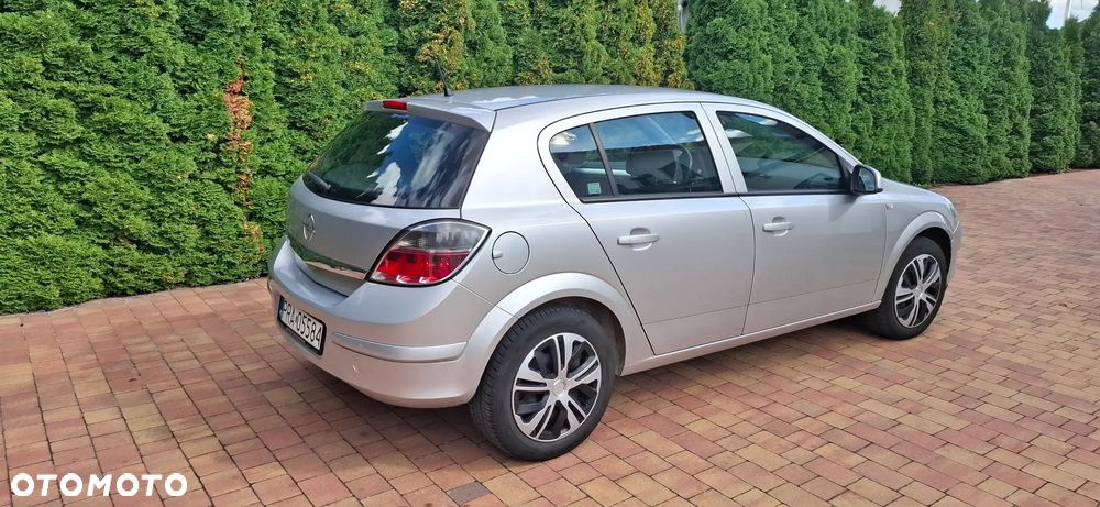 Opel Astra 1.6 - 8