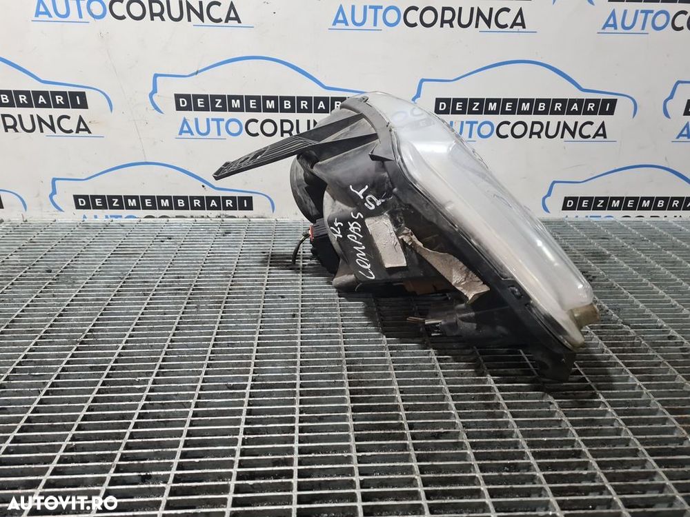 Far Stanga Jeep Compass 2011 - 2015 SUV 4 Usi (925) Cu lupă - 2