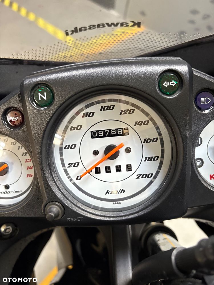 Kawasaki Ninja 250R - 5