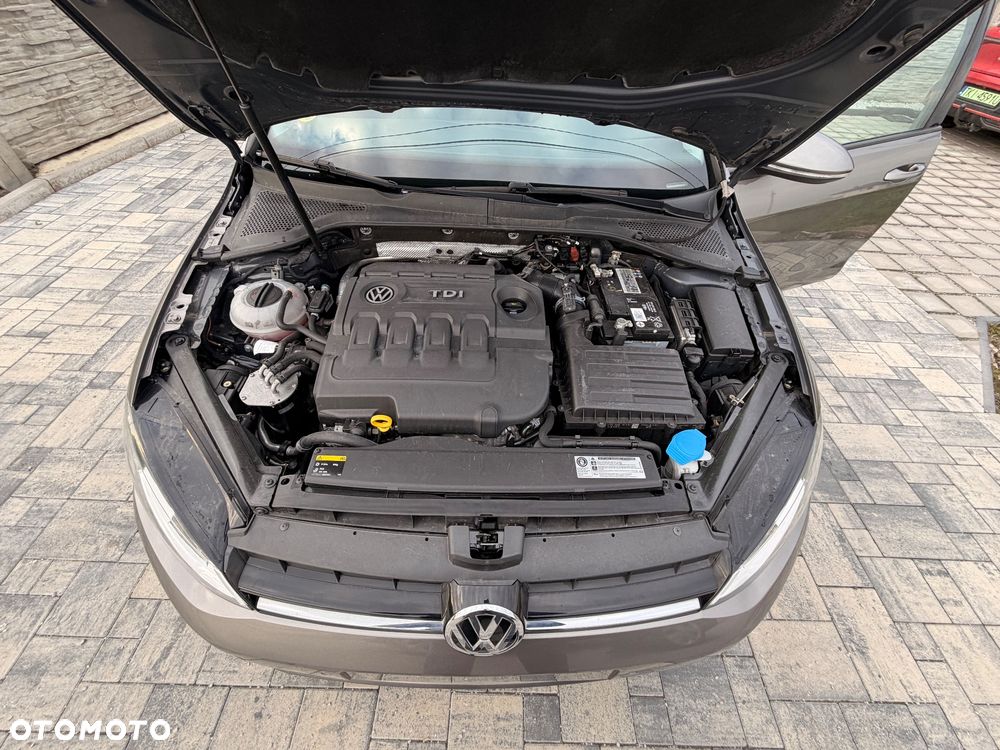 Volkswagen Golf 1.6 TDI BlueMotion Comfortline - 20
