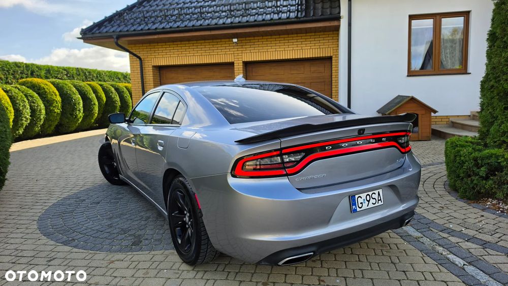 Dodge Charger - 3