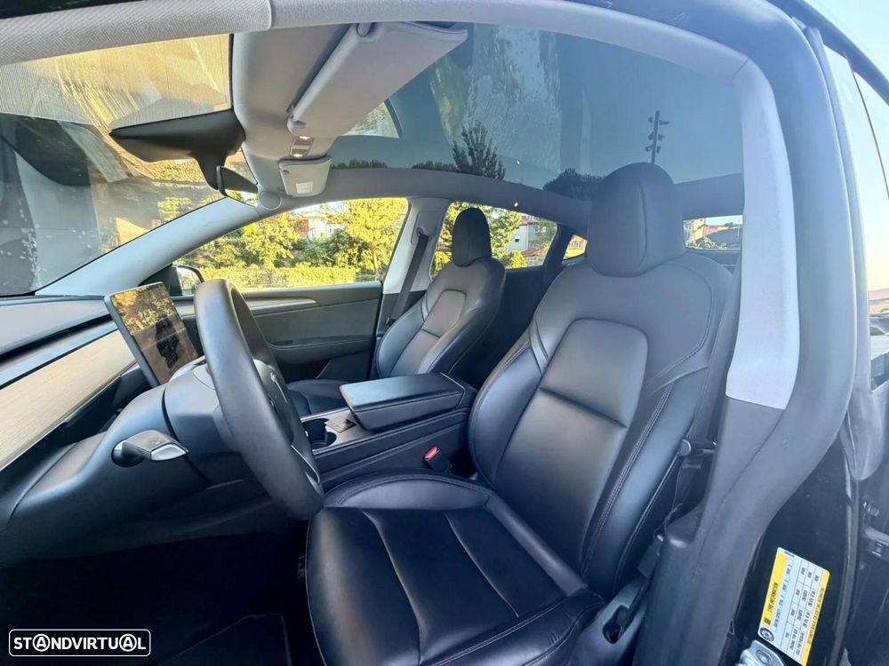 Tesla Model Y Long Range Dual Motor AWD - 3