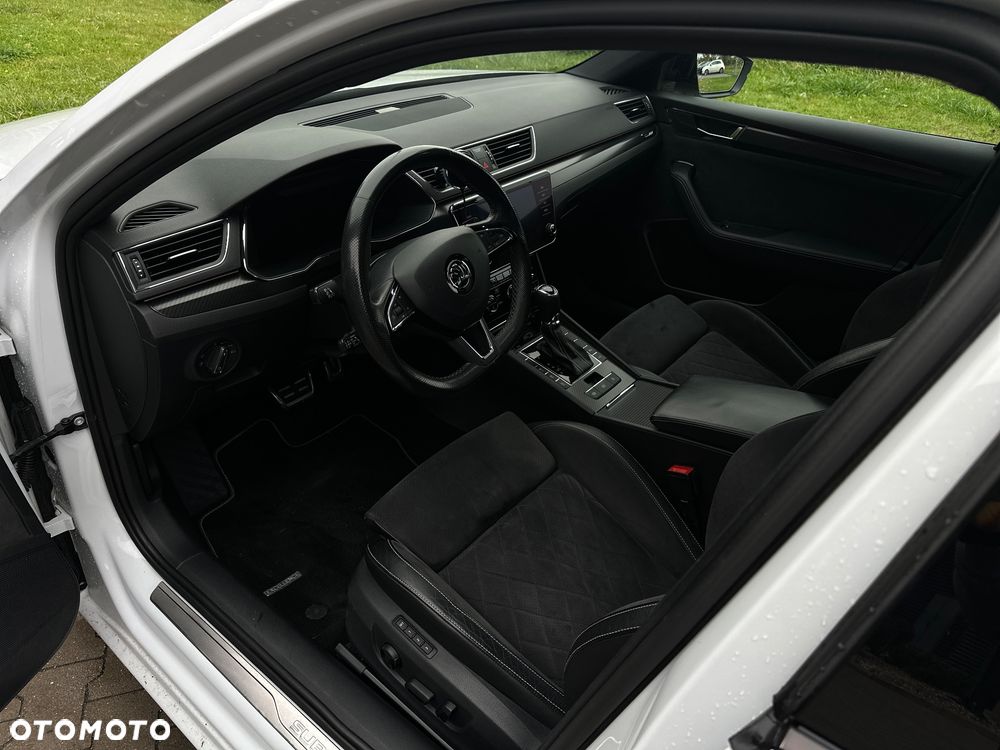 Skoda Superb 2.0 TDI SCR Sportline DSG - 18