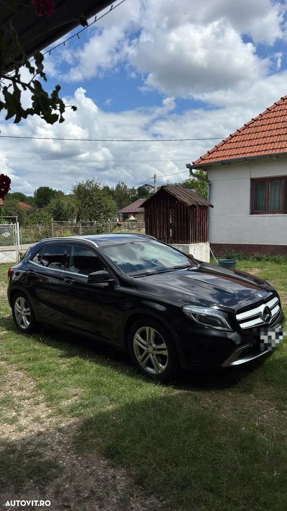 Mercedes-Benz GLA 220 CDI 4MATIC 7G-DCT - 28