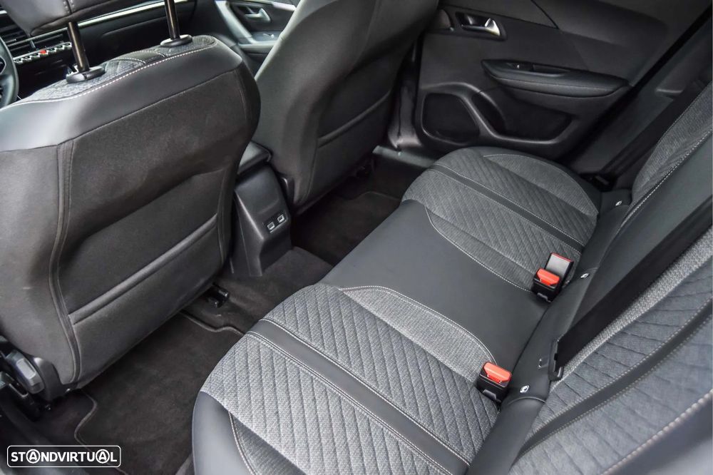 Peugeot 2008 1.2 Hybrid Allure e-DCS6 - 10