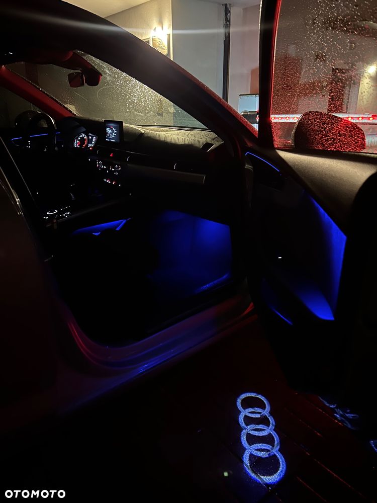 Audi A4 Limousine 40 TFSI - 10