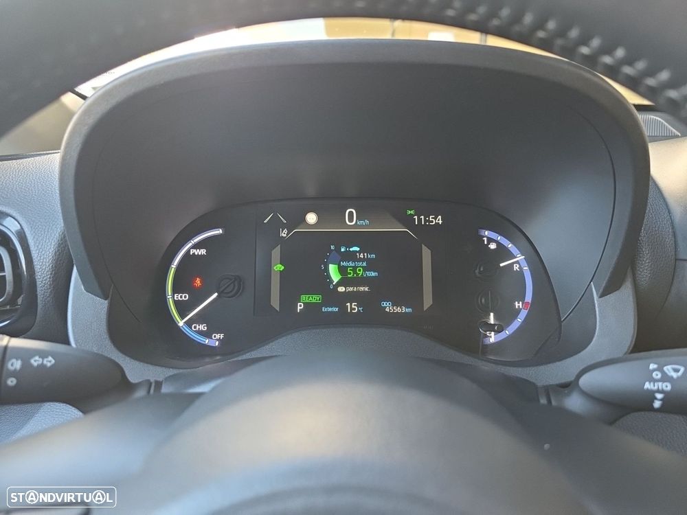 Toyota Yaris Cross 1.5 HDF Comfort Plus - 17