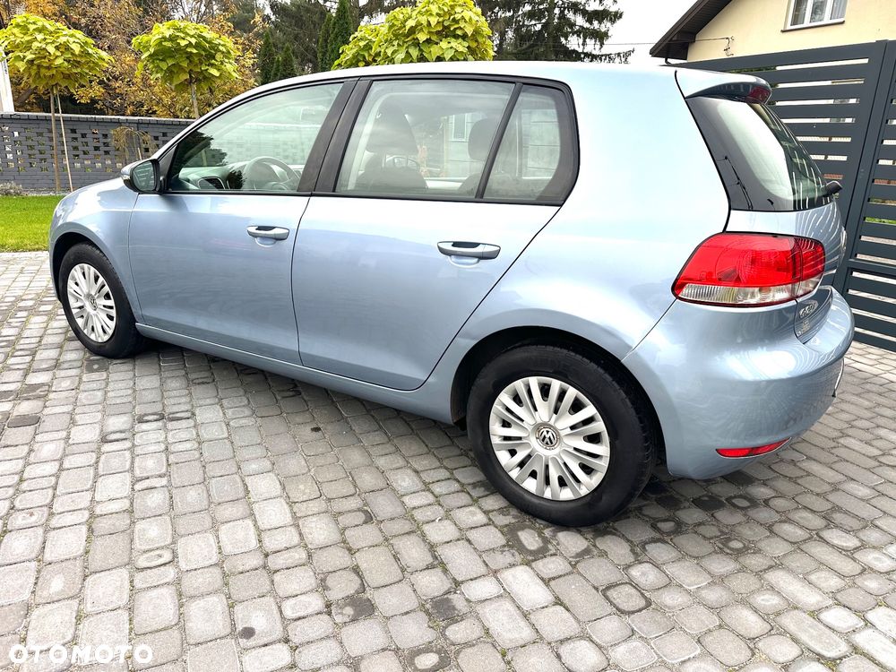 Volkswagen Golf - 10