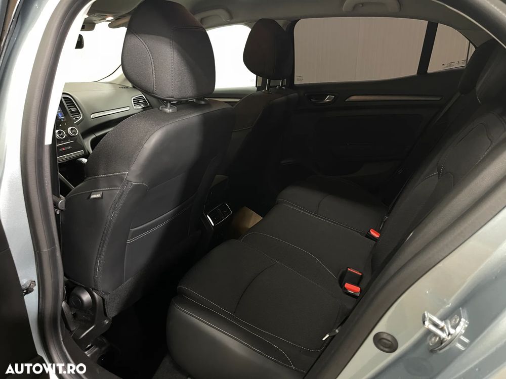 Renault Megane BLUE dCi 115 EDC BUSINESS EDITION - 11