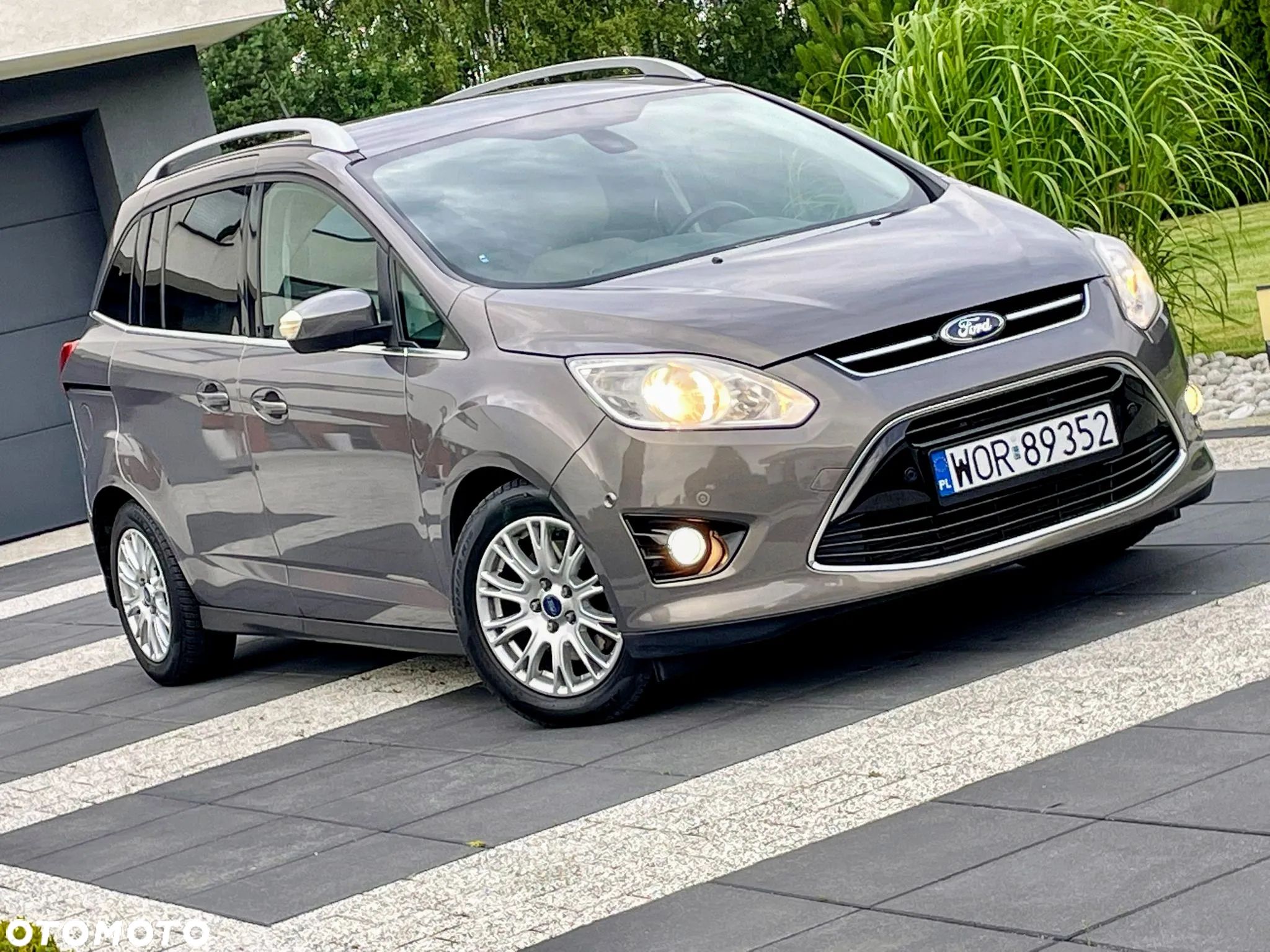 Ford Grand C-MAX 2.0 TDCi Titanium - 1