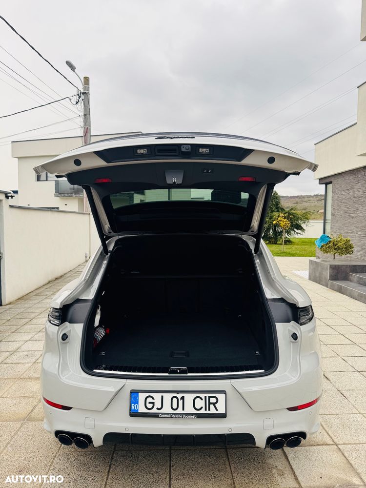 Porsche Cayenne E-Hybrid - 16