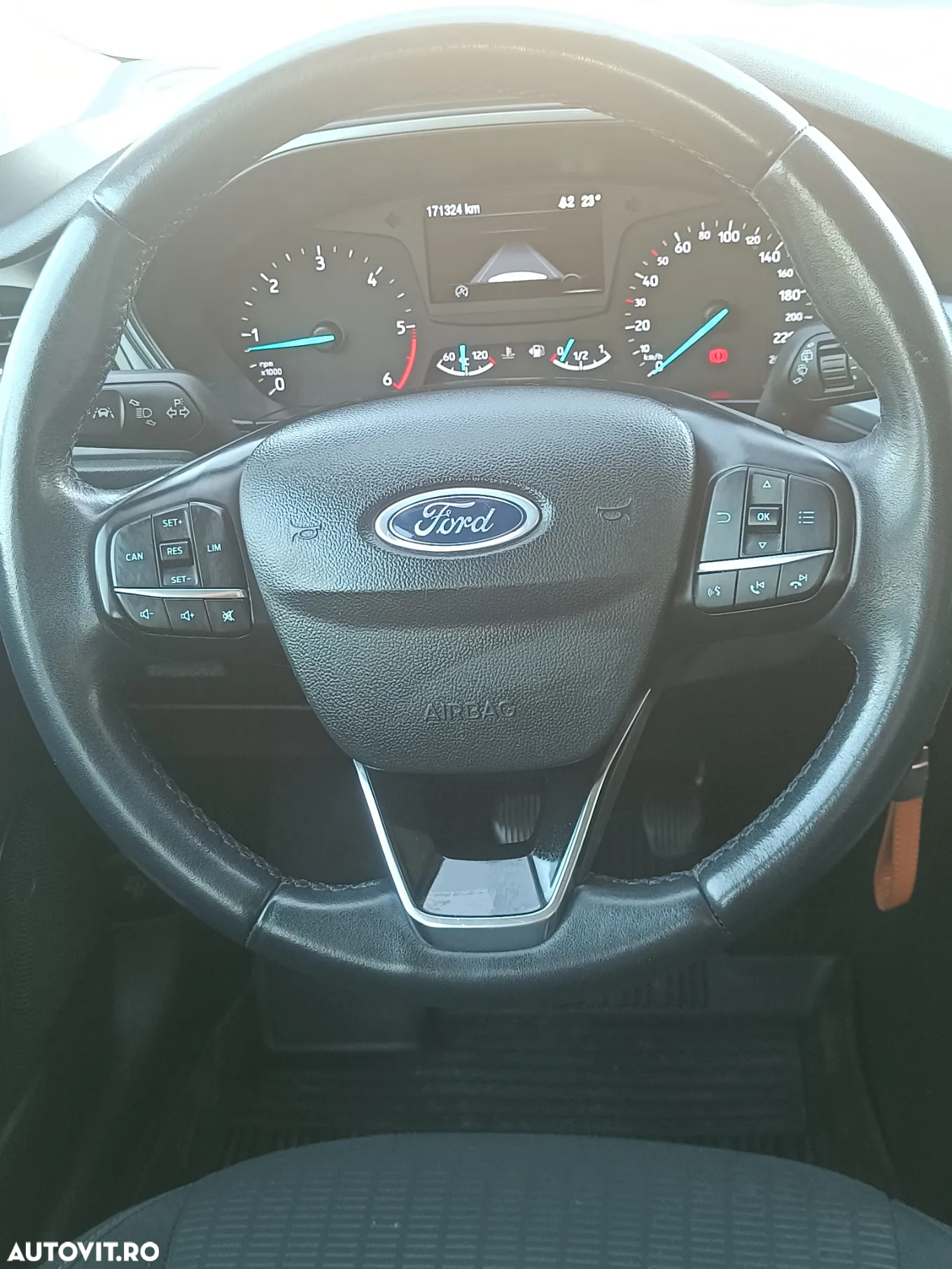 Ford Focus 1.5 EcoBlue Connected - 8