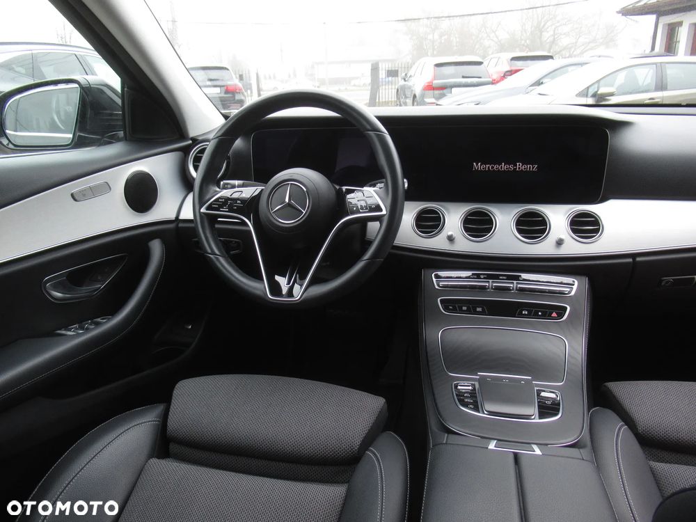 Mercedes-Benz Klasa E 220 d 4-Matic AMG - 12