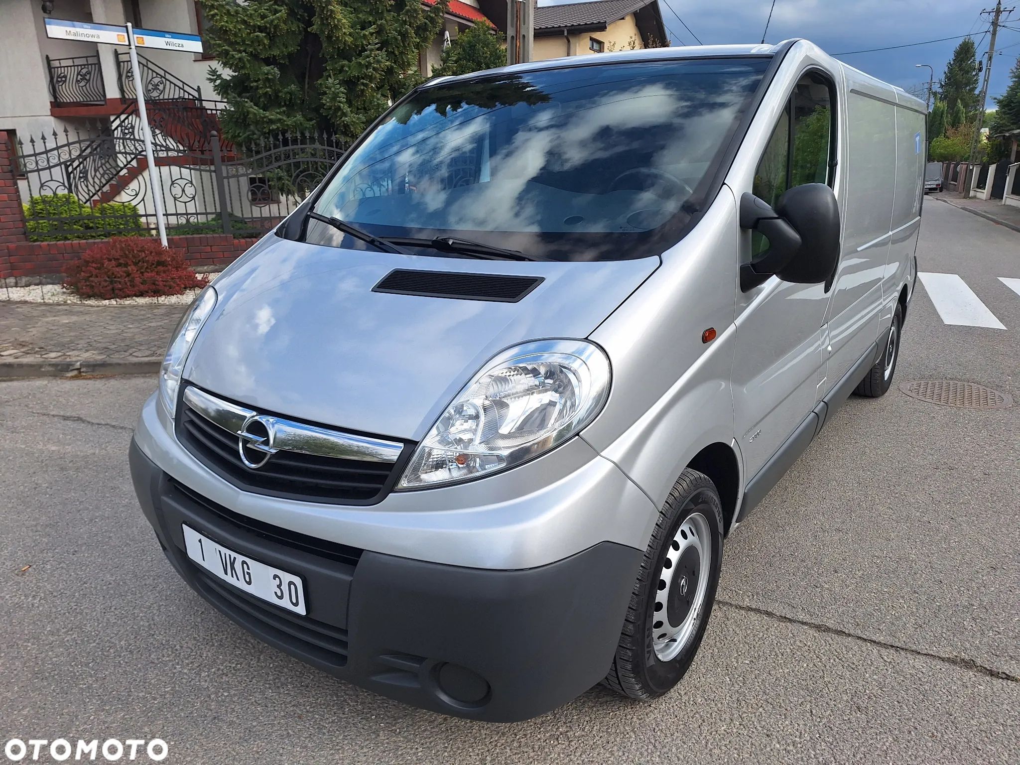 Opel Vivaro - 1