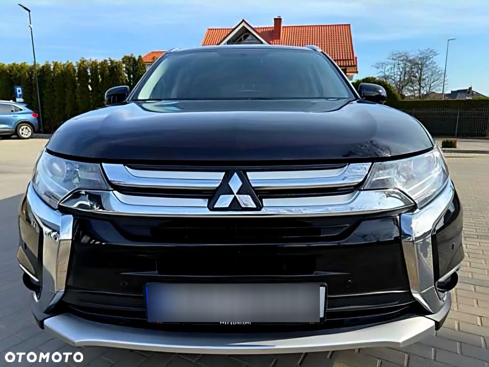 Mitsubishi Outlander 2.0 Invite + 2WD - 5