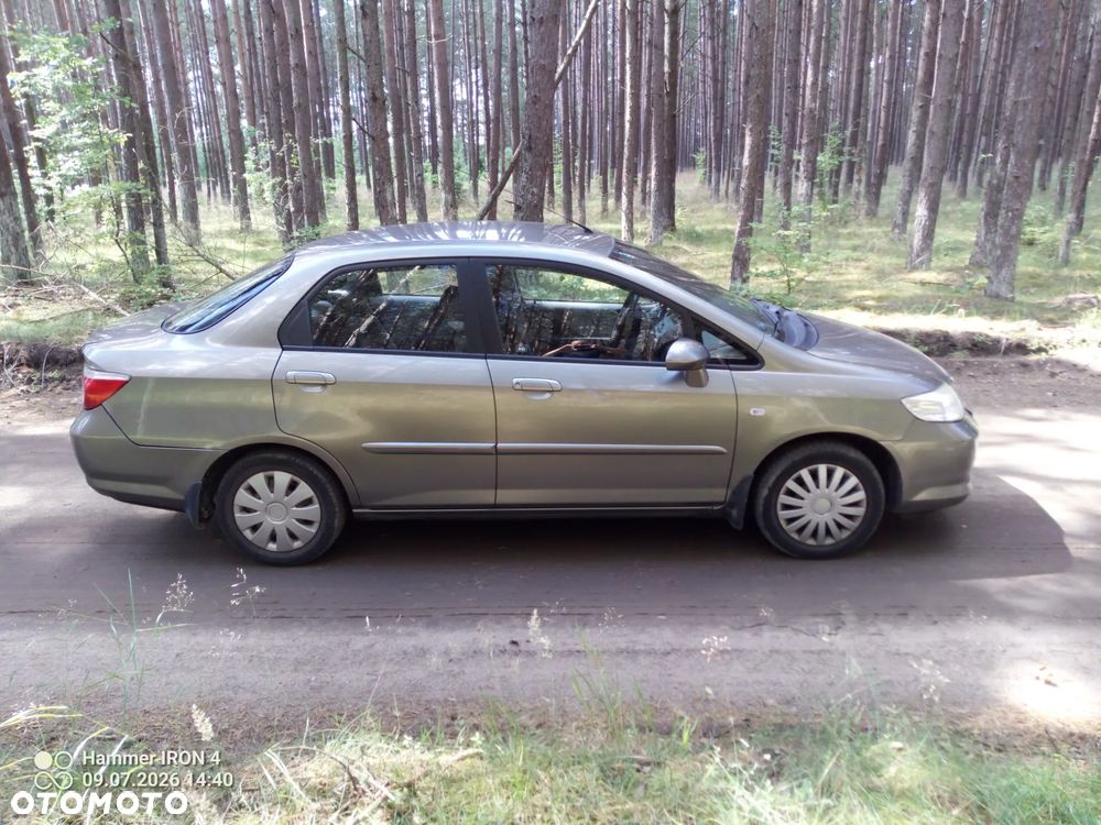 Honda City 1.4 Comfort - 15
