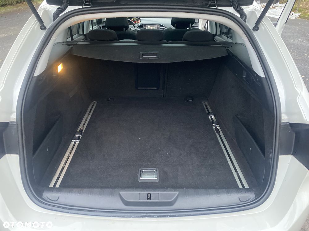 Peugeot 308 BlueHDi FAP 120 Stop&Start Allure - 26