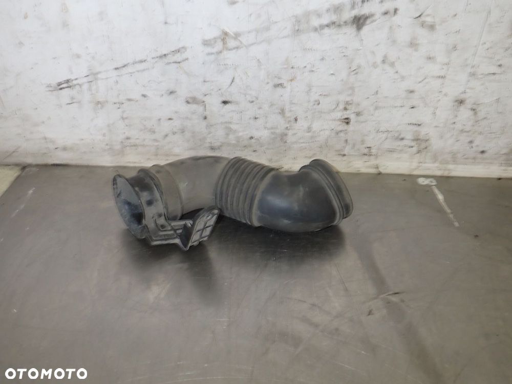 PRZEWÓD POWIETRZA SUZUKI SWIFT IV 1.3 LIFT - 1