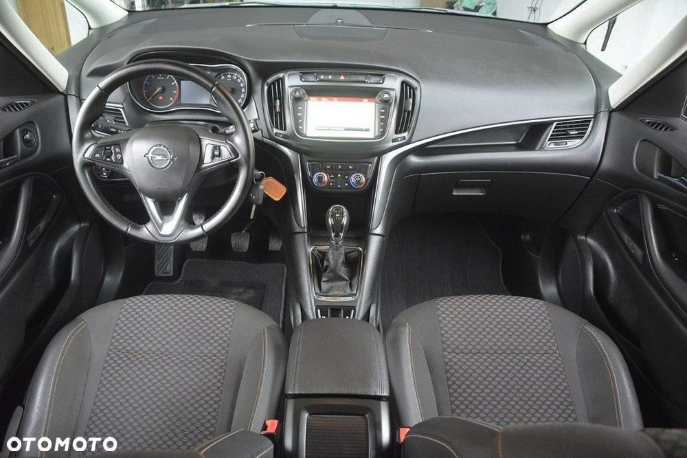 Opel Zafira 1.4 T Cosmo EcoFLEX S&S EU6 - 17
