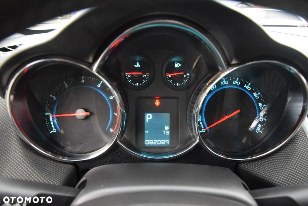 Chevrolet Cruze - 35