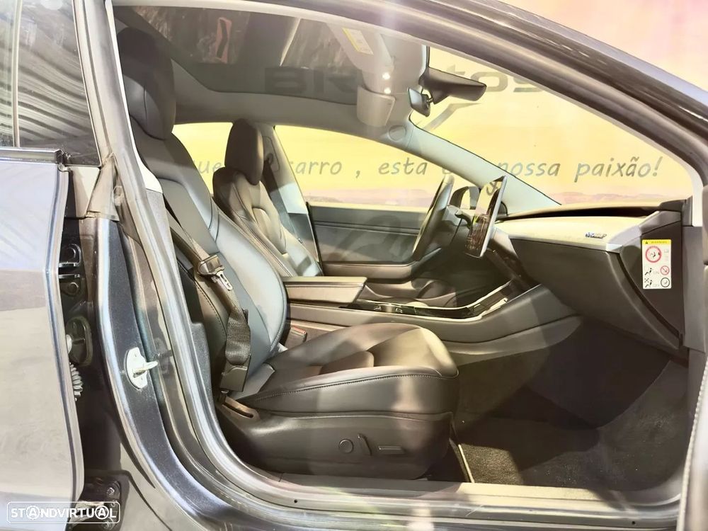 Tesla Model 3 Performance Dual Motor AWD - 25