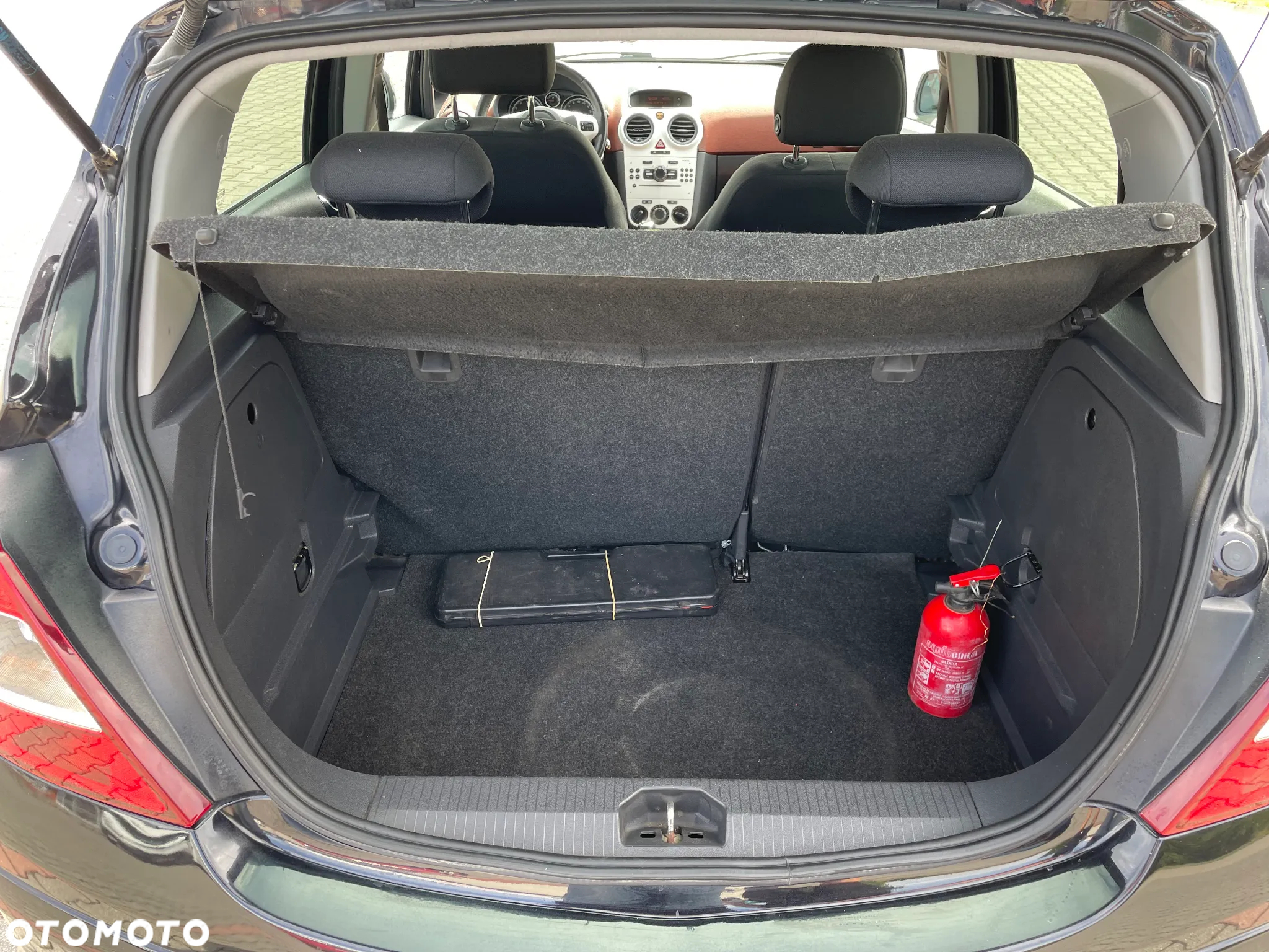 Opel Corsa 1.4 16V Enjoy - 11