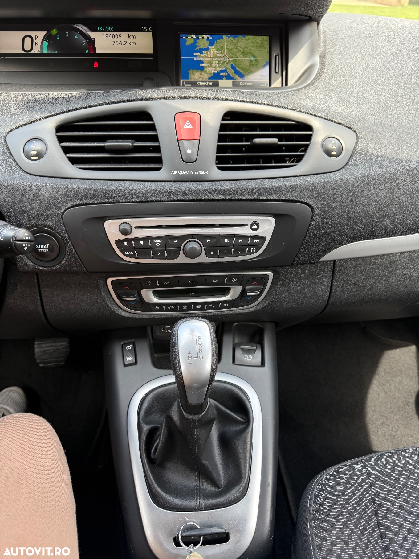 Renault Grand Scenic dCi 110 EDC Bose Edition - 11