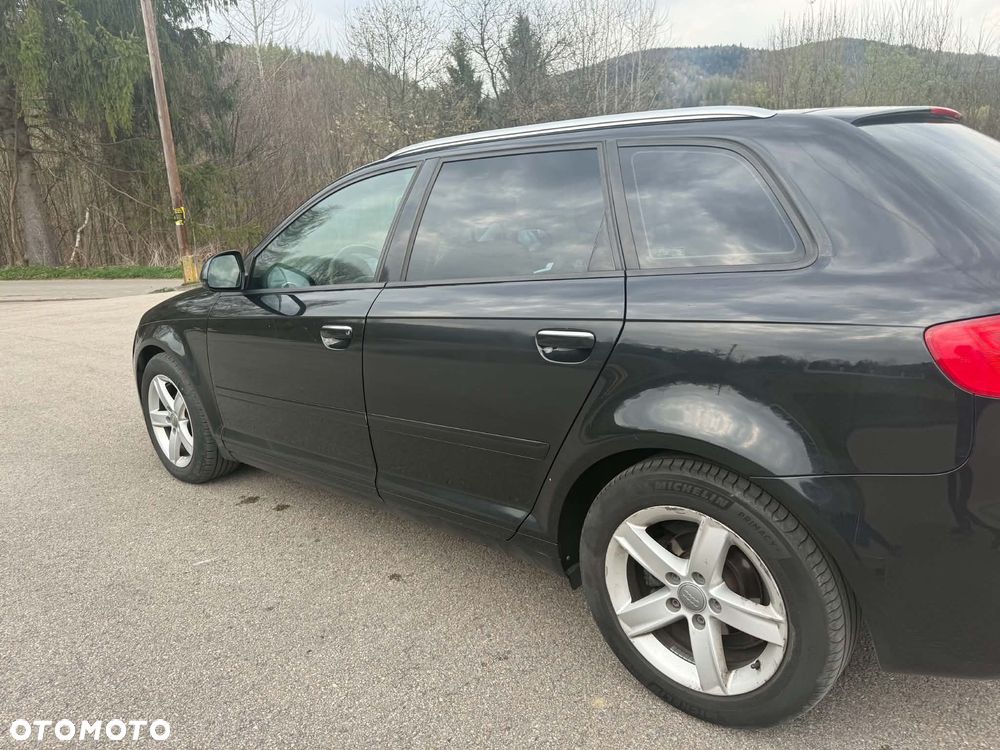 Audi A3 Sportback 1.6 TDI DPF Ambiente - 8