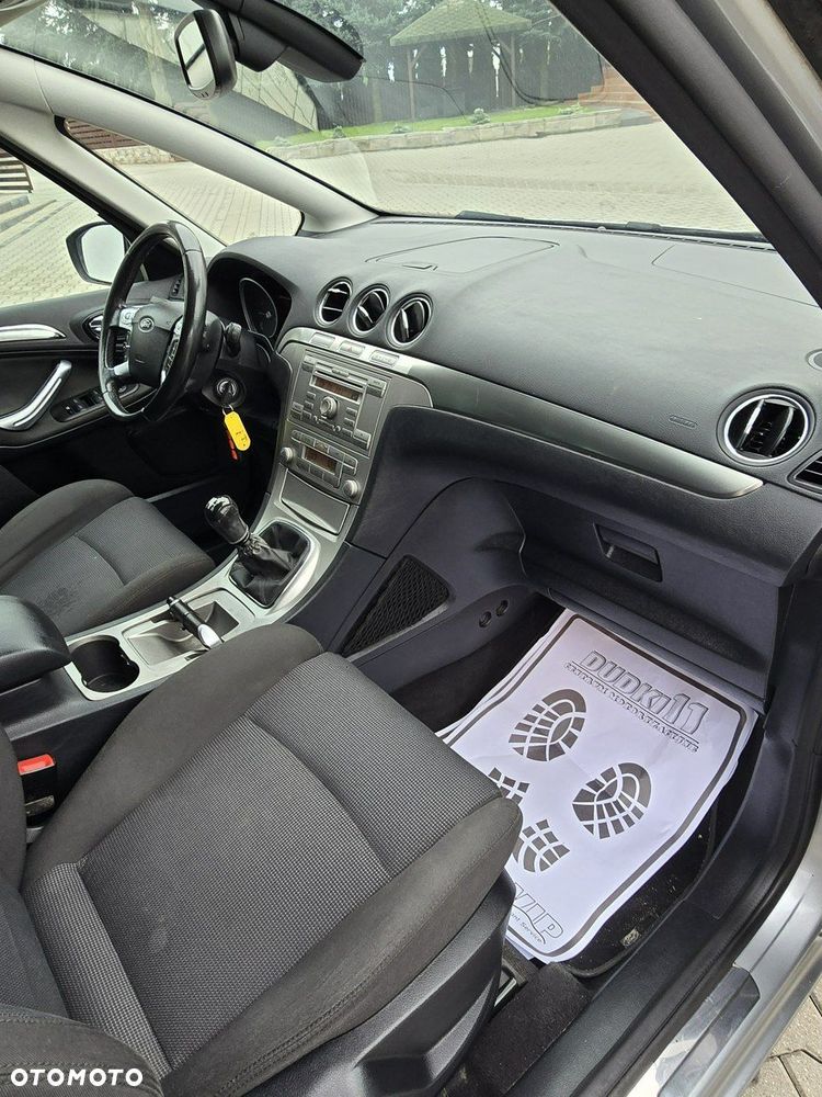 Ford S-Max - 19