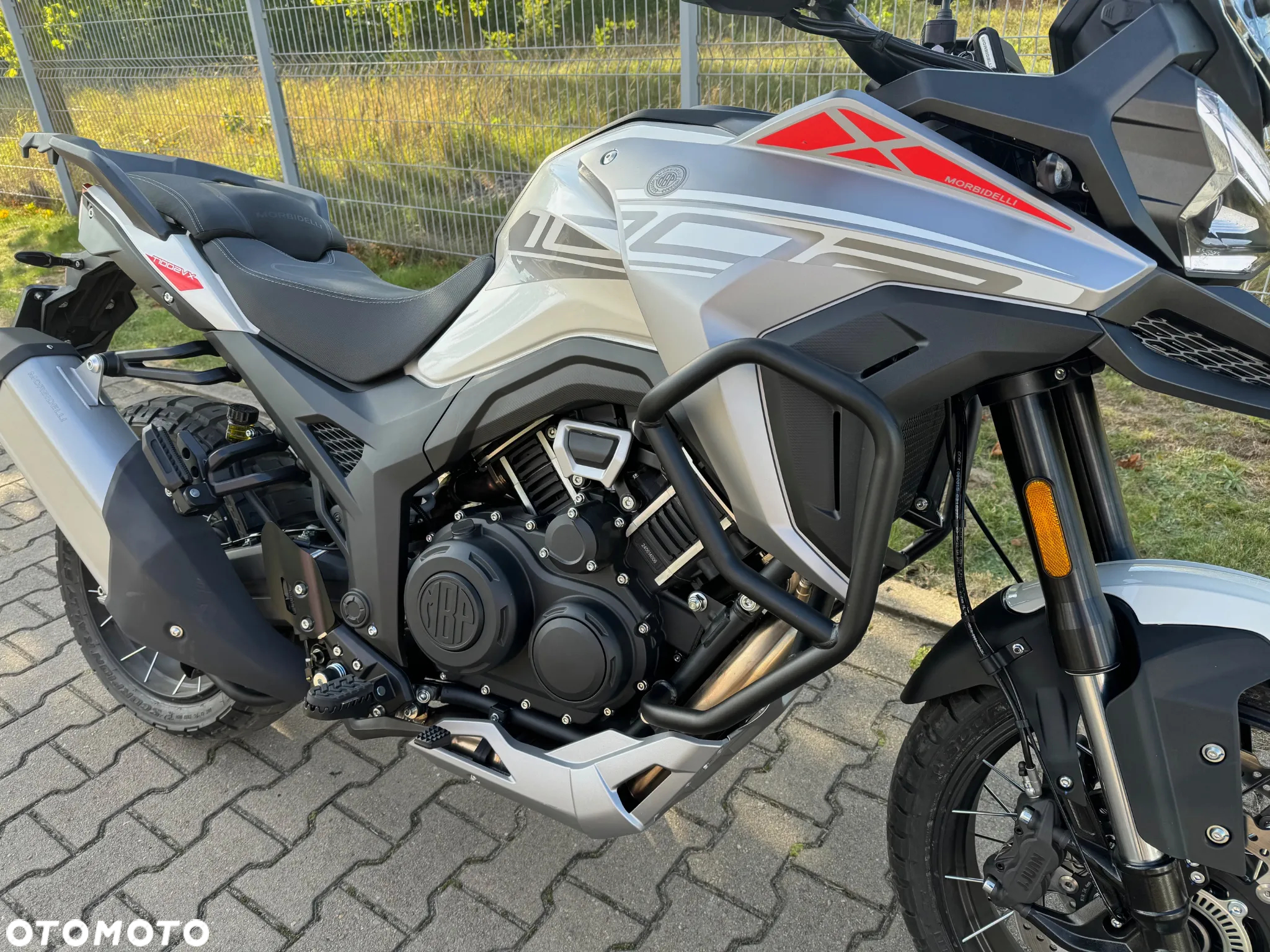 QJMOTOR SRT 800S - 12