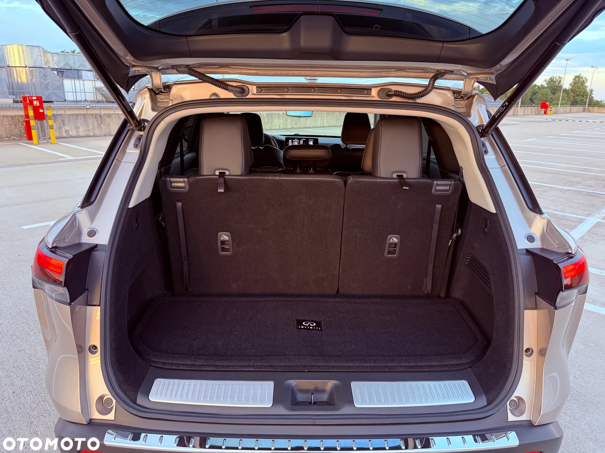 Infiniti QX60 - 21