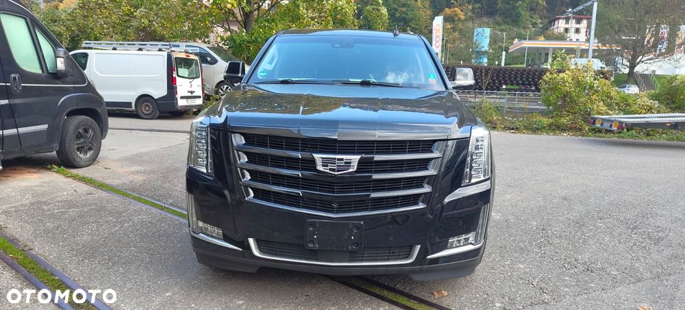 Cadillac Escalade 6.2 V8 AWD AT Premium - 2