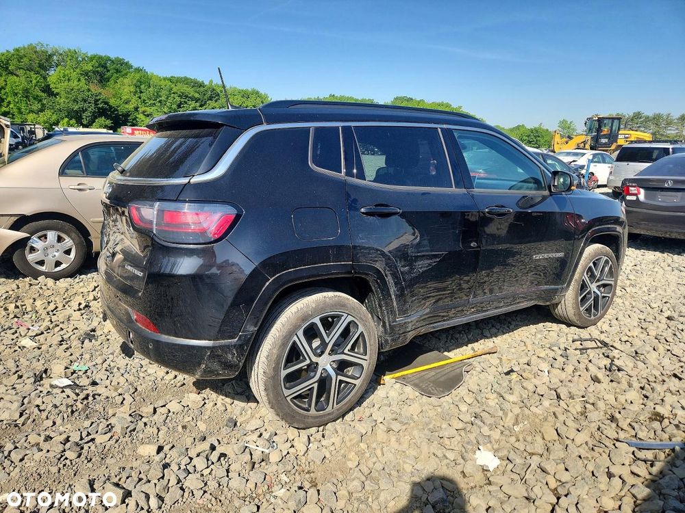 Jeep Compass - 4