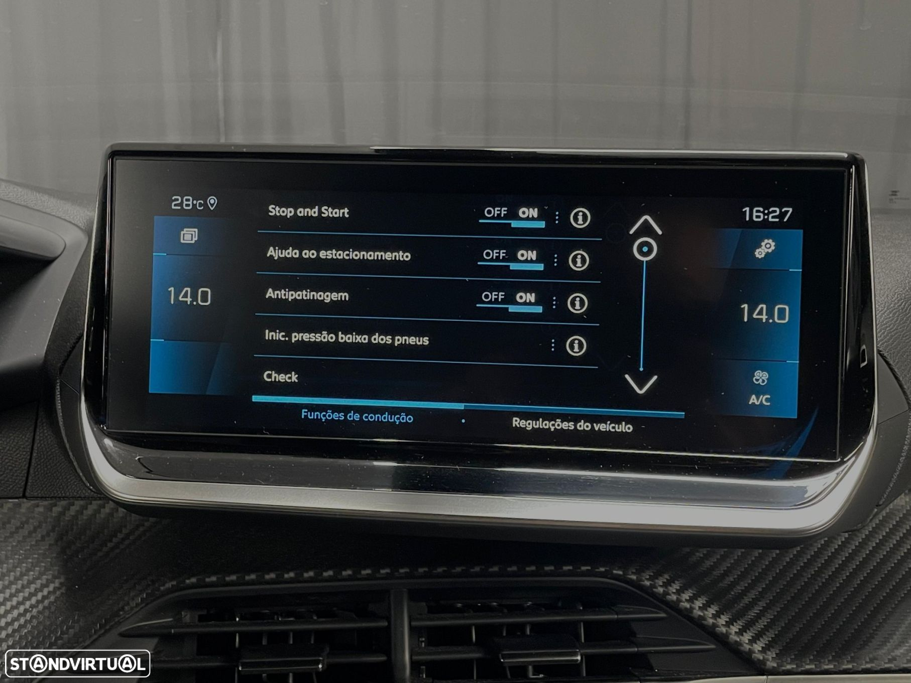 Peugeot 2008 1.2 PureTech Allure - 18