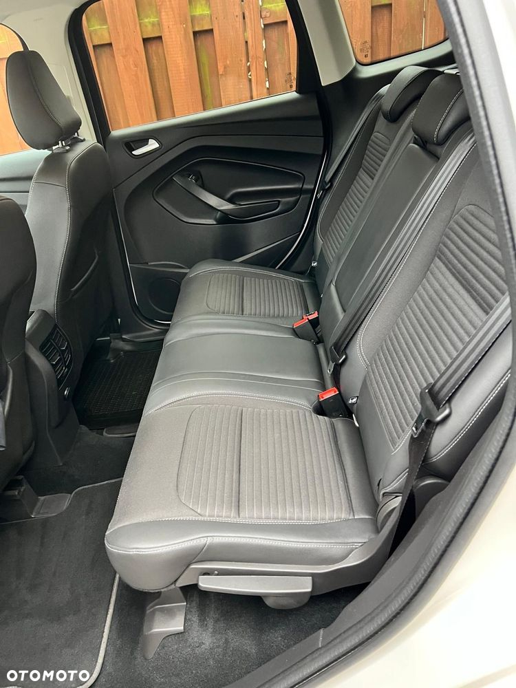Ford Kuga - 7