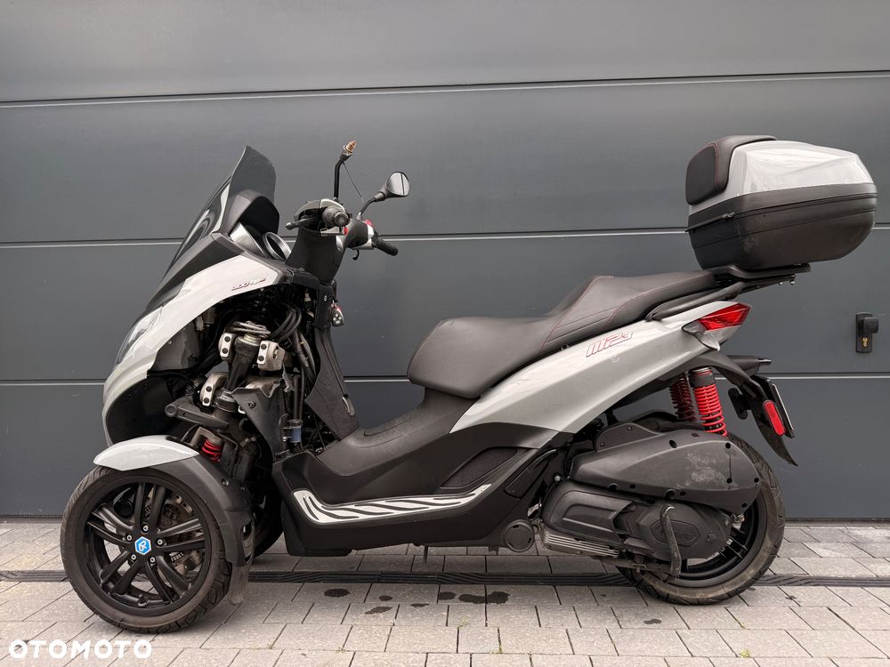 Piaggio MP-3 - 8