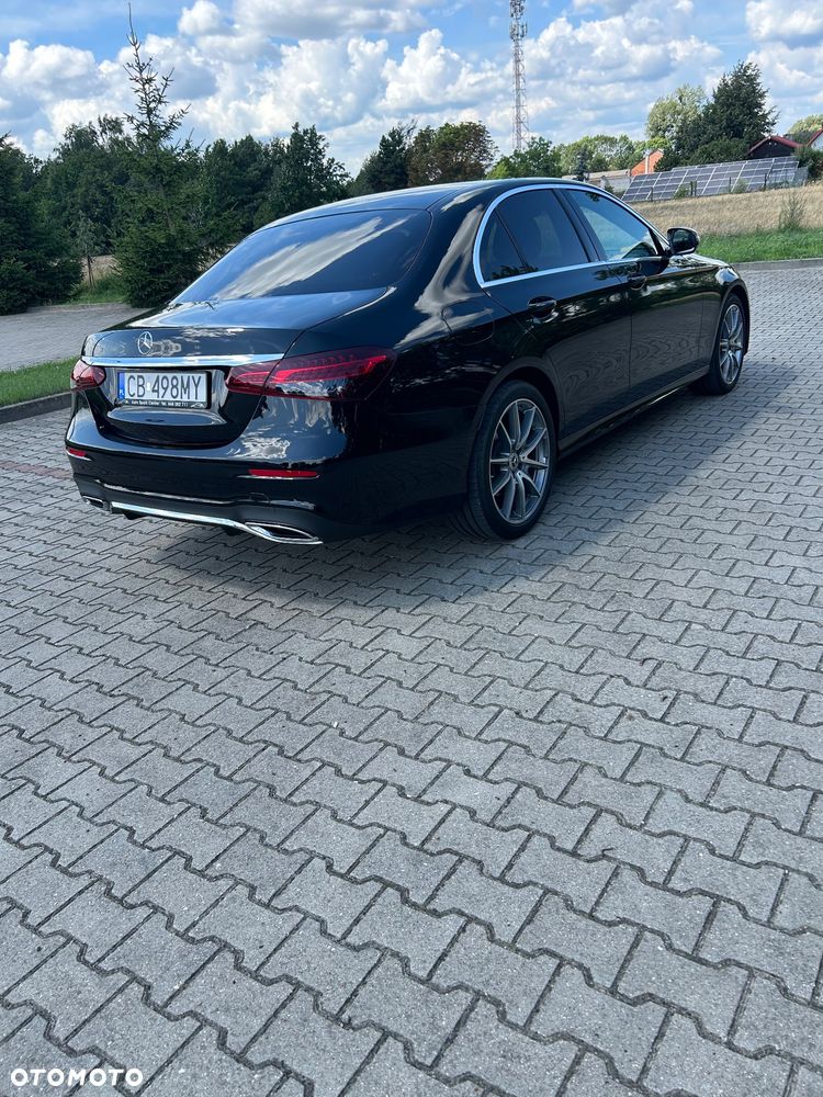 Mercedes-Benz Klasa E 200 4-Matic AMG - 4
