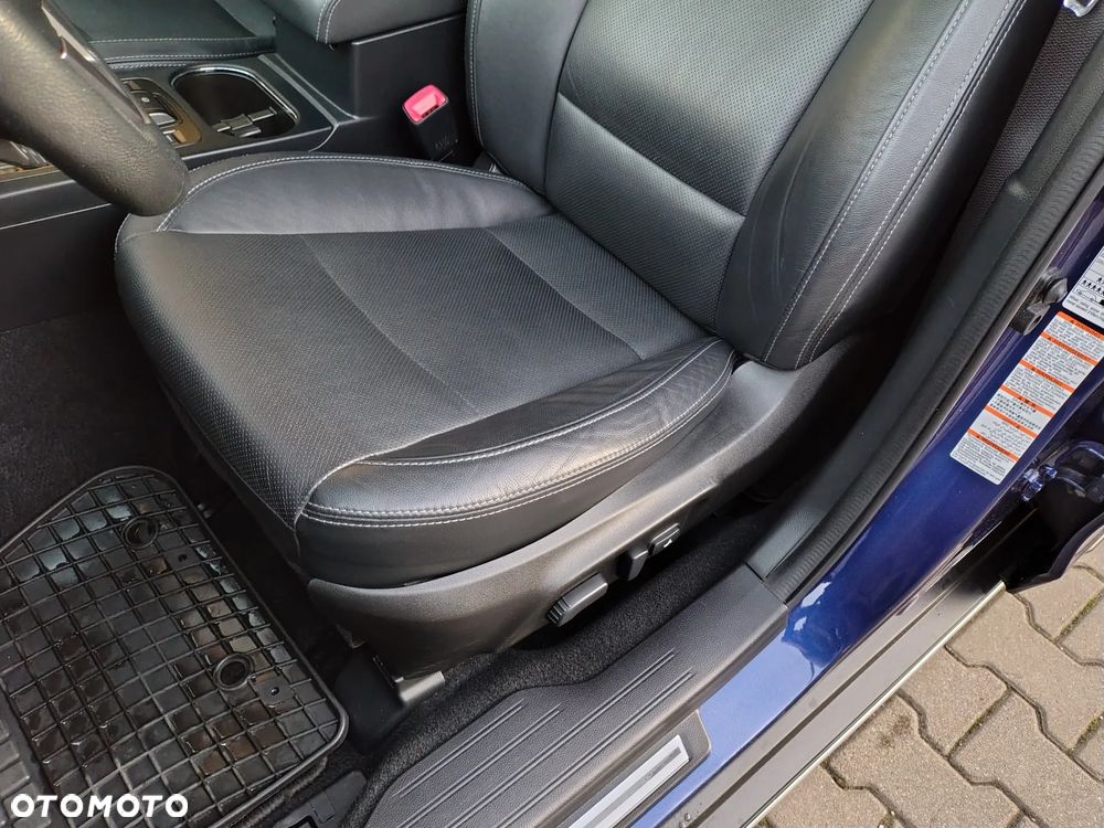 Subaru Outback 2.5i Exclusive - 11