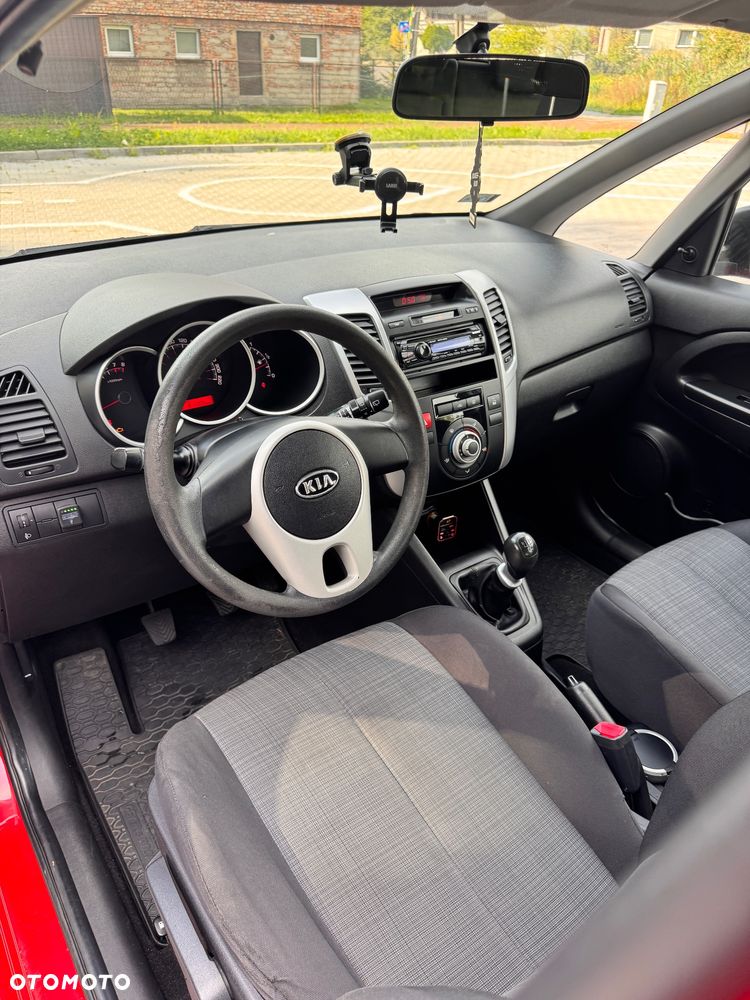 Kia Venga 1.4 L - 6