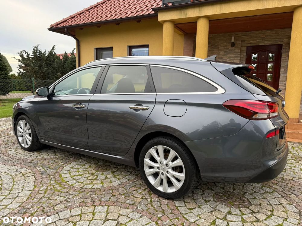 Hyundai i30 1.6 CRDi BlueDrive Premium DCT - 6