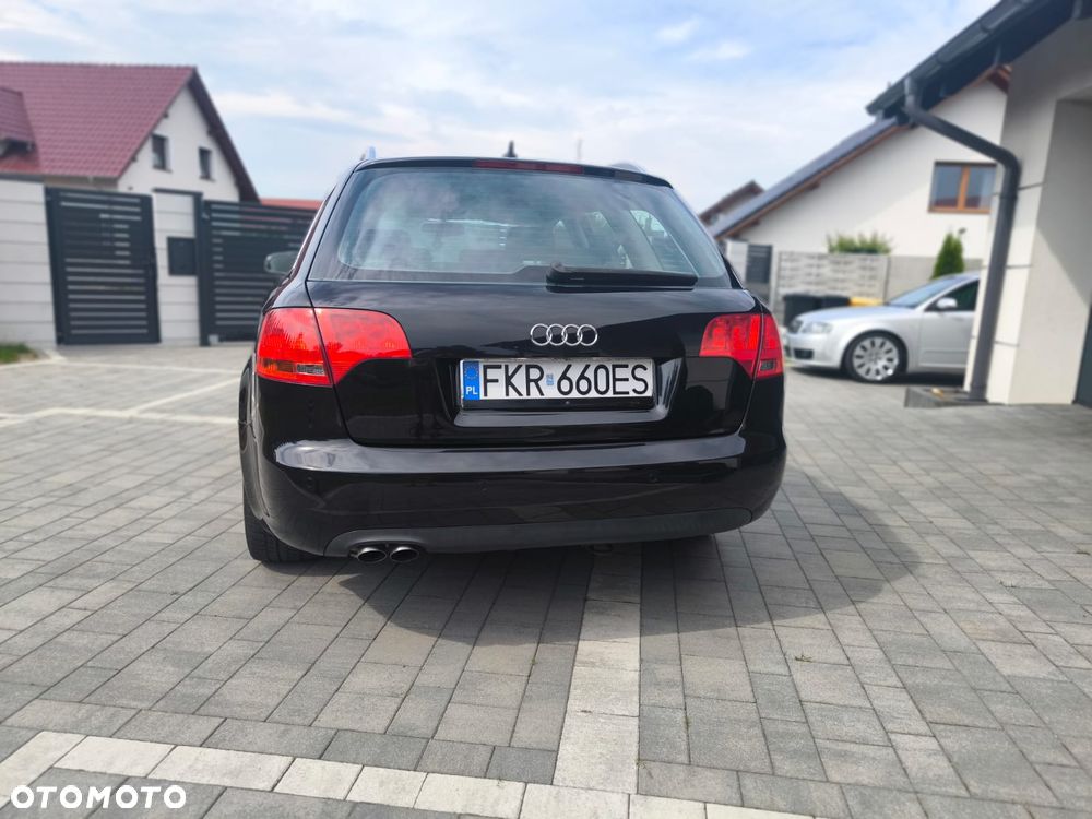 Audi A4 Avant 2.0 TDI DPF - 9