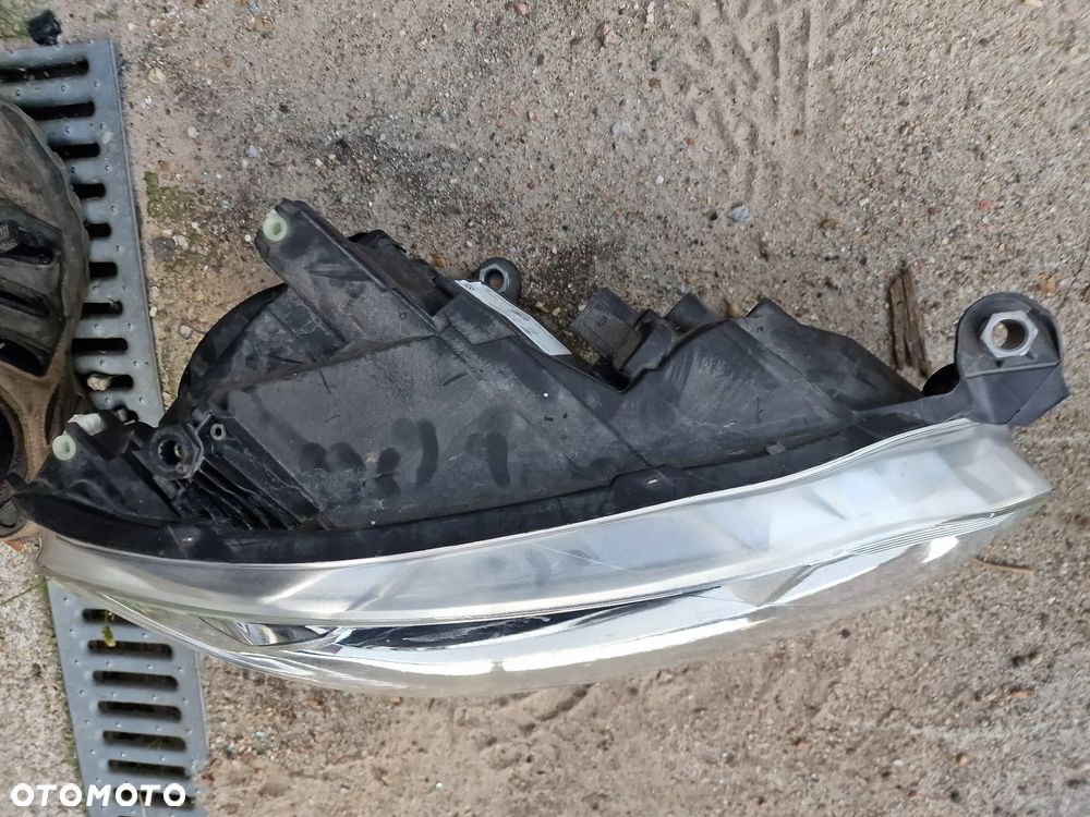 Reflektor  prawy i lewy vw up lift 2016> - 3