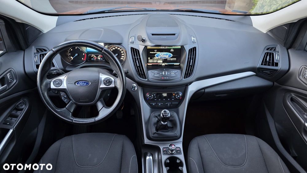Ford Kuga 2.0 TDCi 2x4 Titanium - 17