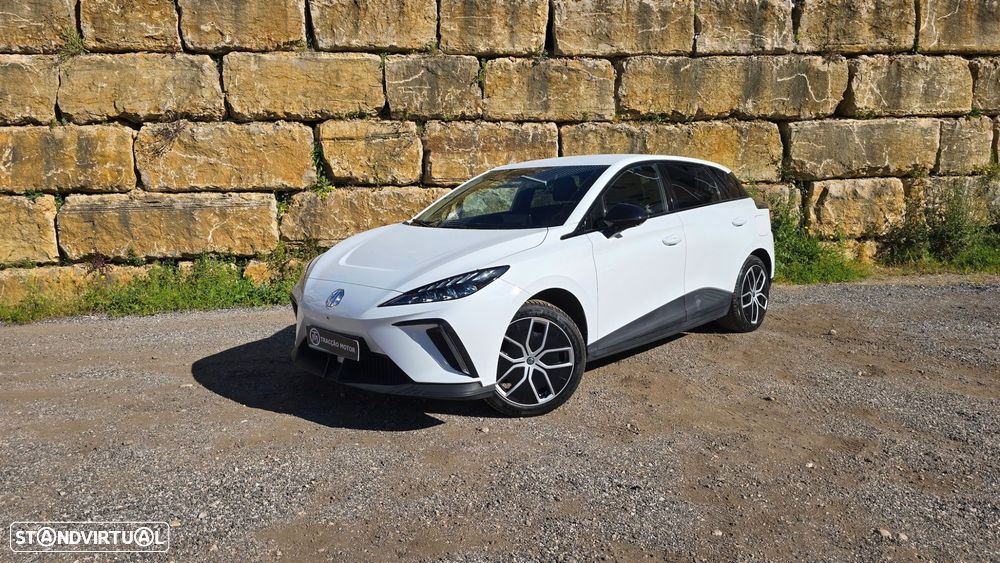 MG MG4 64 kWh Luxury - 1