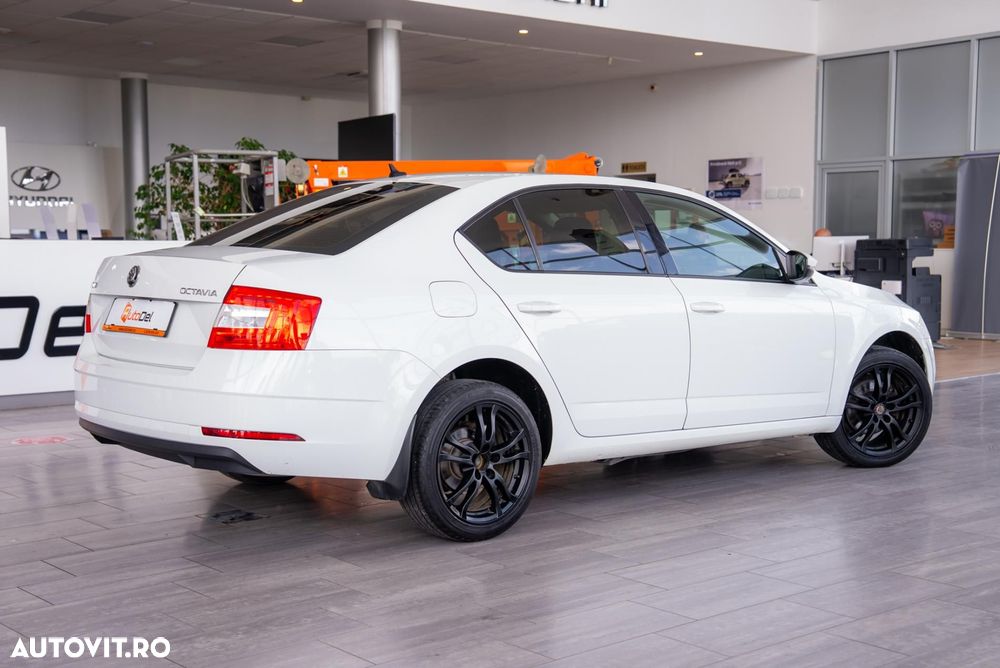 Skoda Octavia 1.6 FSI Automatik Ambiente - 11