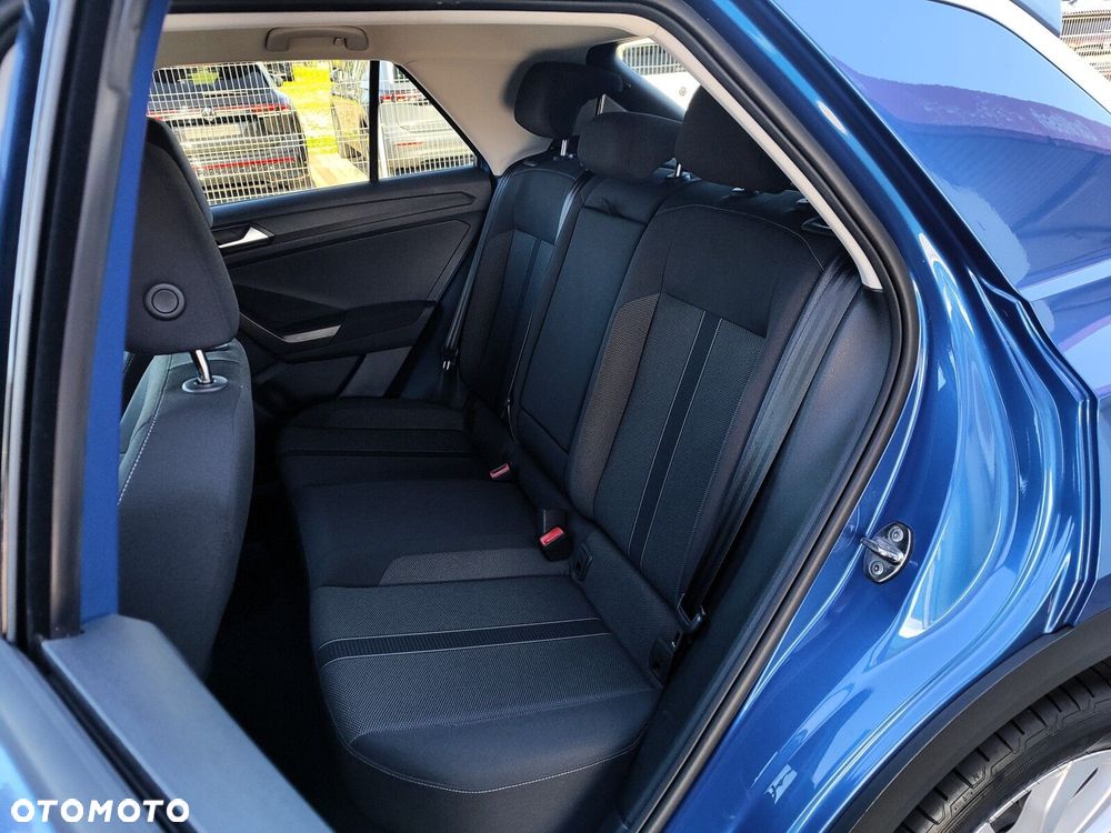 Volkswagen T-Roc - 12