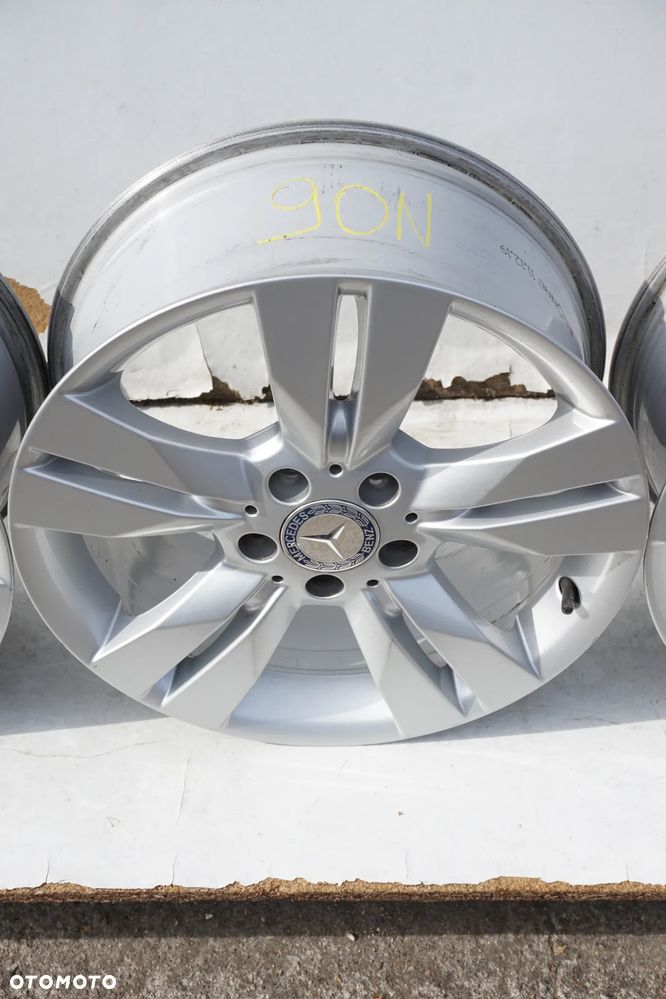 Mercedes W204 5x112 17 7,5J et47 - 8